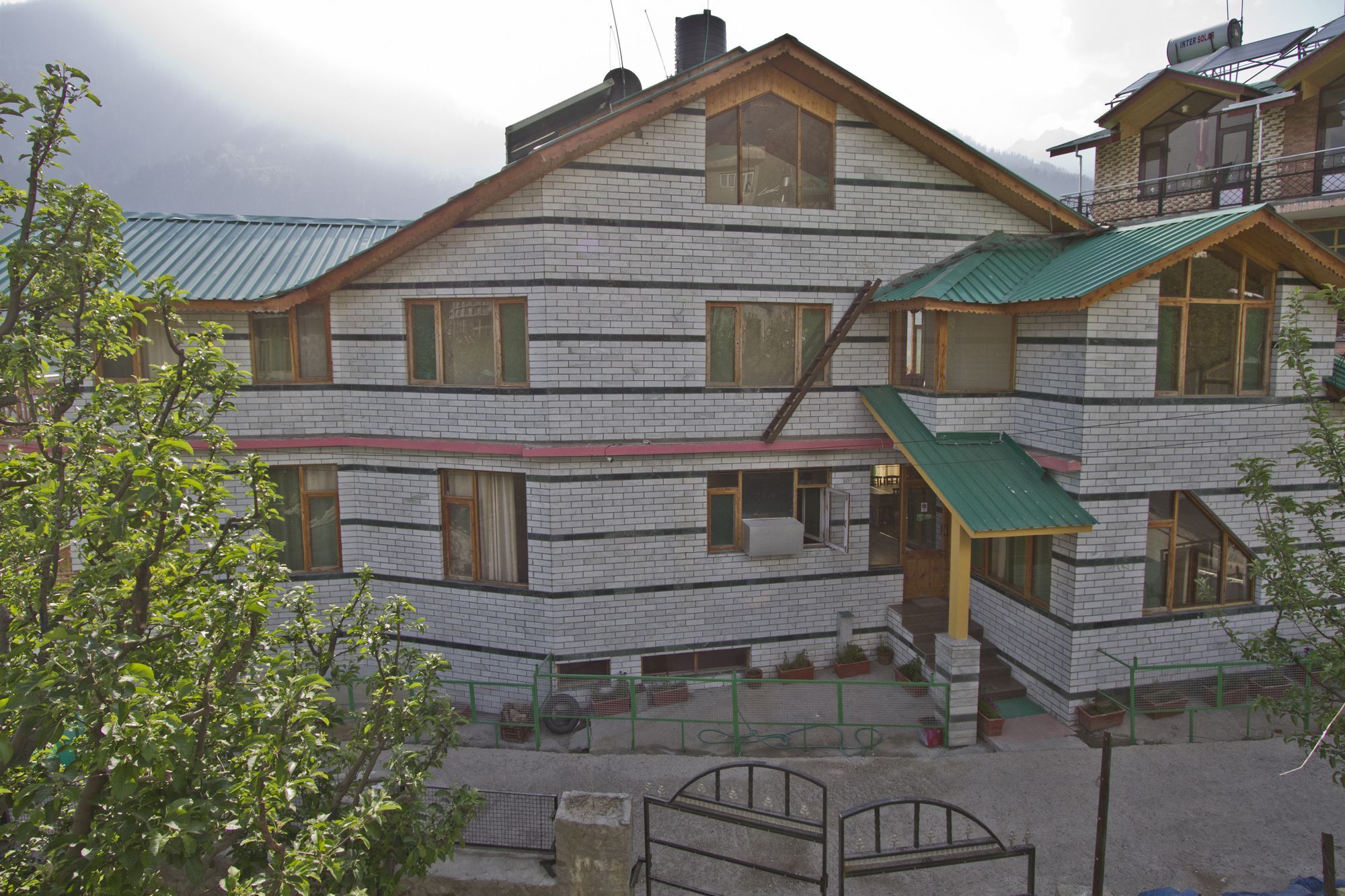 Hotel Mountain Face Manali  Exterior photo