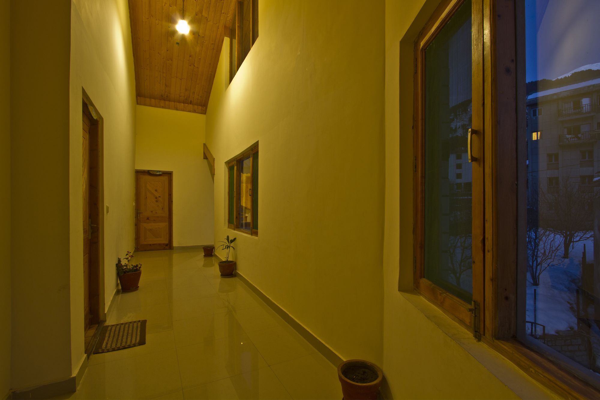 Hotel Mountain Face Manali  Exterior photo